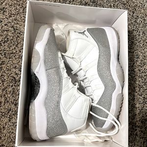 WMNS AIR JORDAN RETRO 11